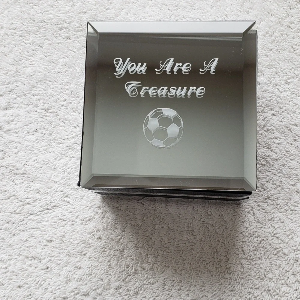 Things Remembered Small Mirror Jewelry Box
